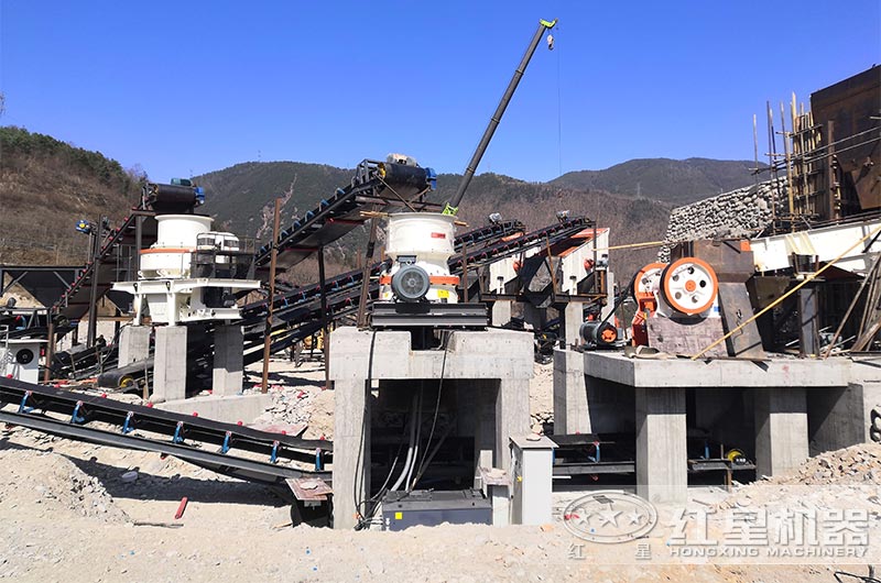 制砂生產(chǎn)線現(xiàn)場 制砂生產(chǎn)線現(xiàn)場