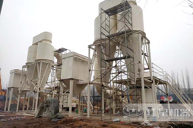 紅星雷蒙磨粉機現(xiàn)場 紅星雷蒙磨粉機現(xiàn)場