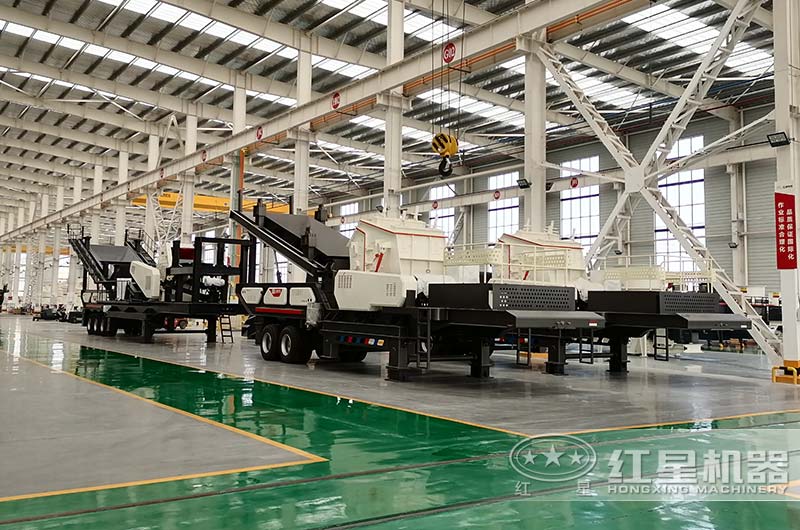 移動(dòng)破碎站實(shí)拍 移動(dòng)破碎站實(shí)拍