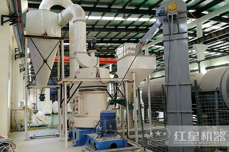 超細(xì)立式磨粉機(jī)環(huán)保現(xiàn)場